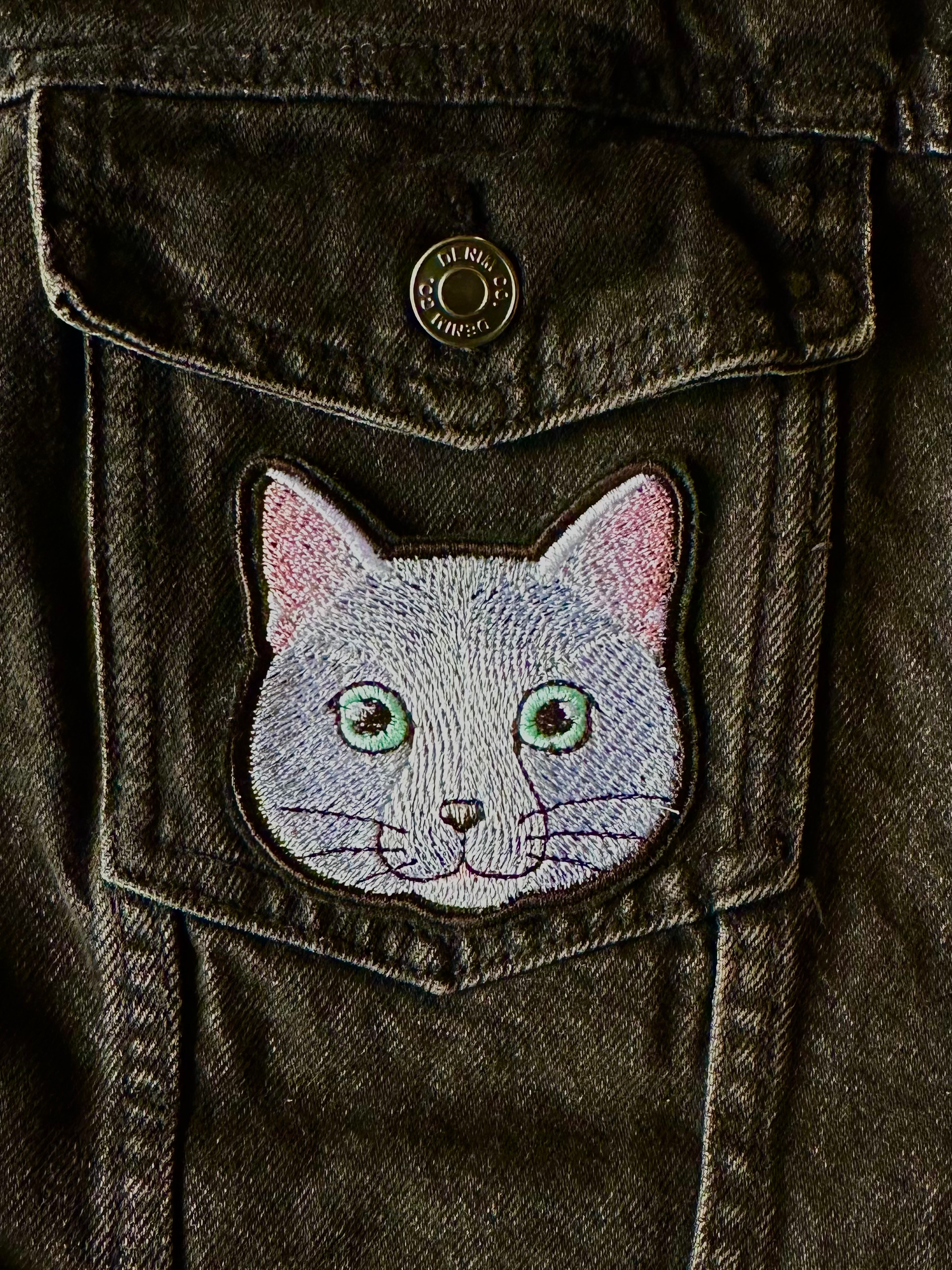 Grey Cat Embroidered patch