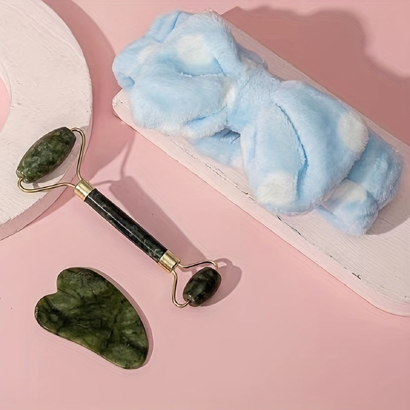 Thumbnail: 3-Piece Deluxe Skincare Set