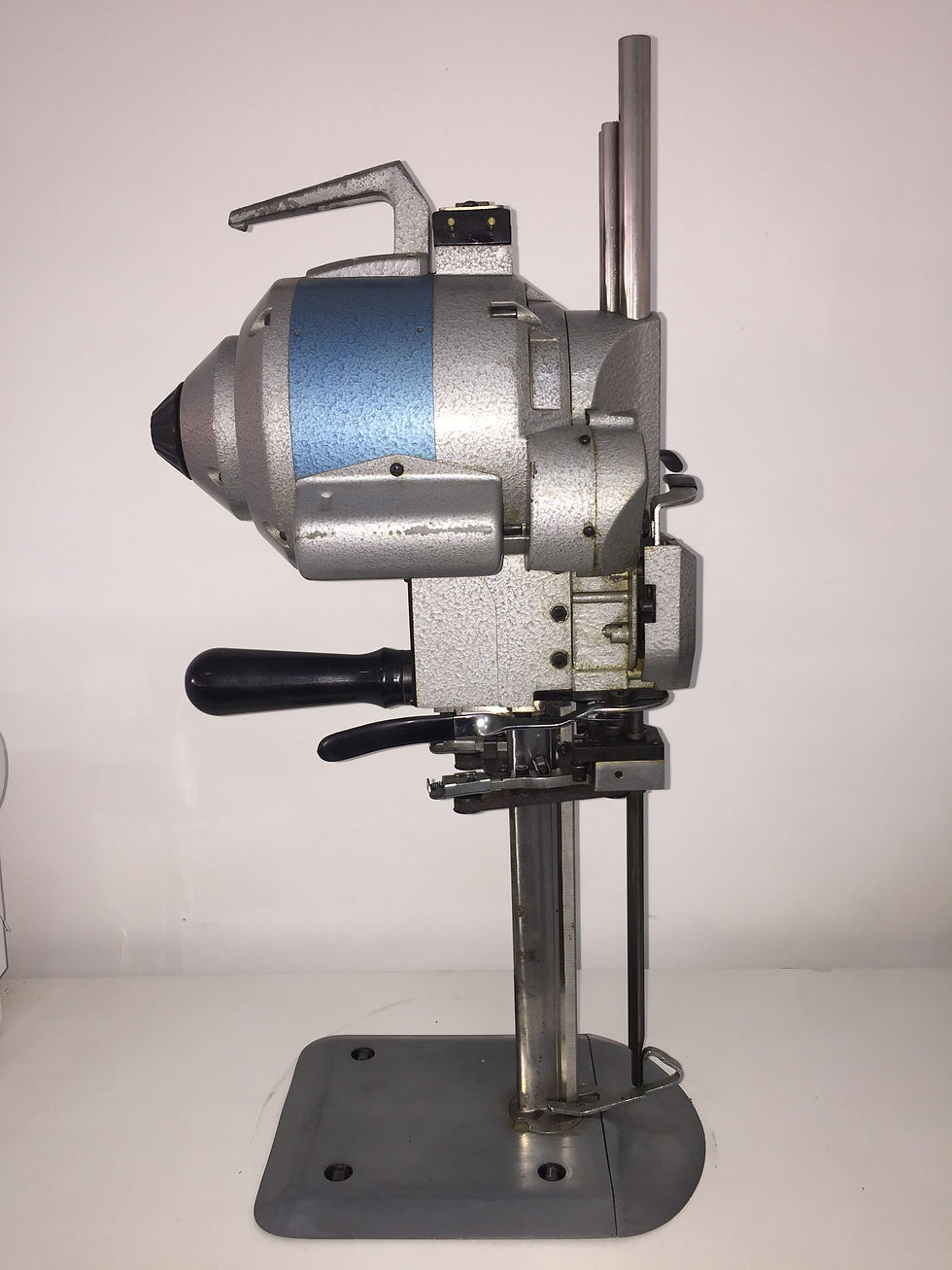 Miniatura: MAQUINA DE CORTE 10"