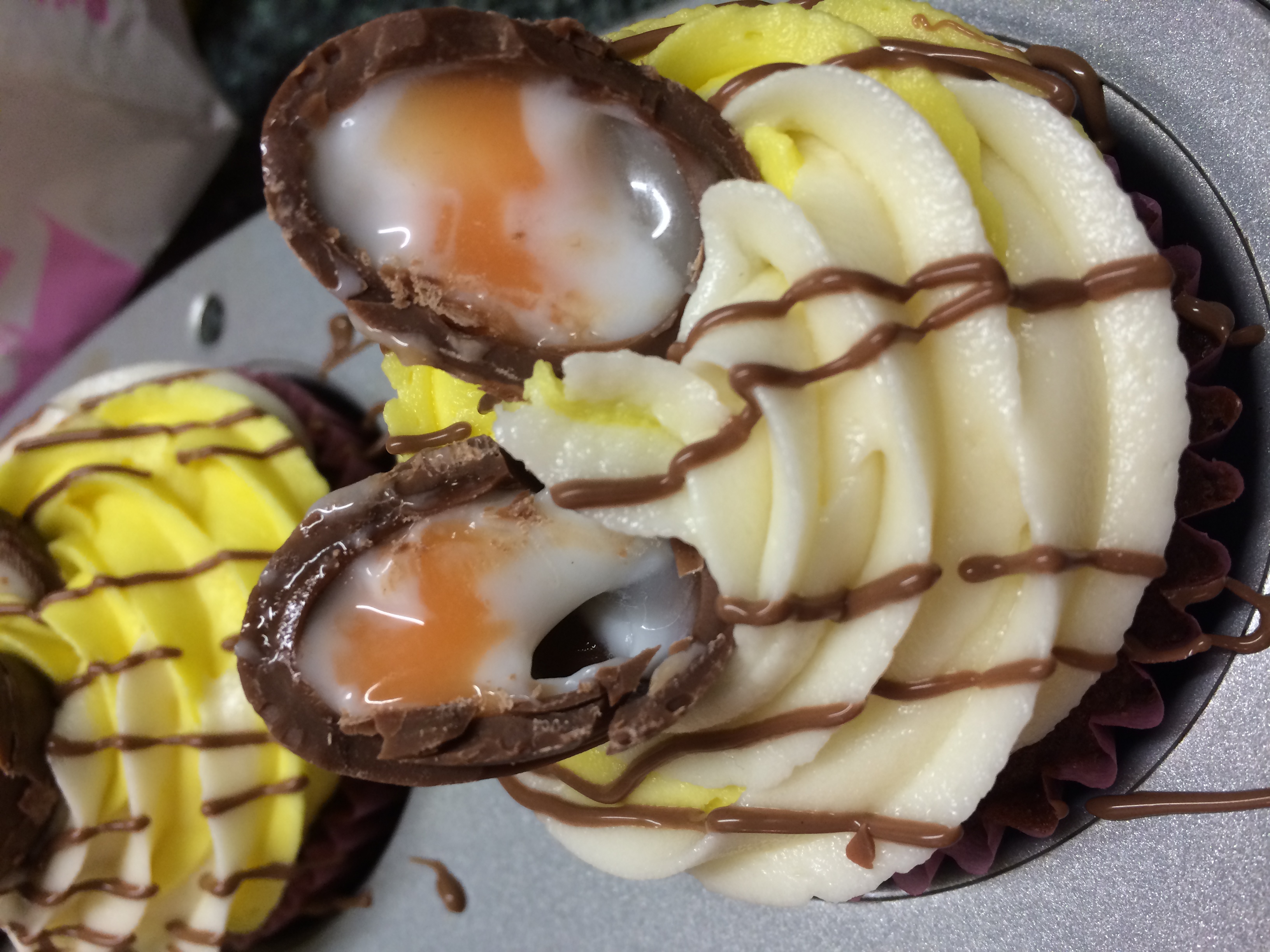Creme Egg Cupcake