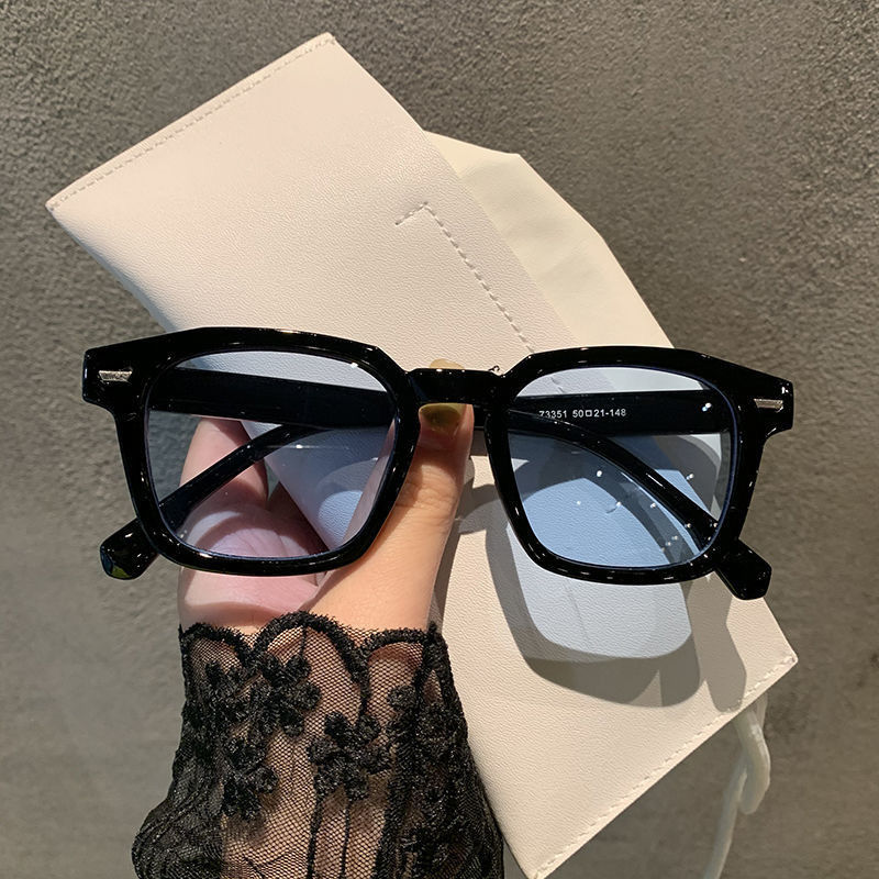 Thumbnail: Óculos de Sol Feminino Retro UV – Estilo Casual Fashion