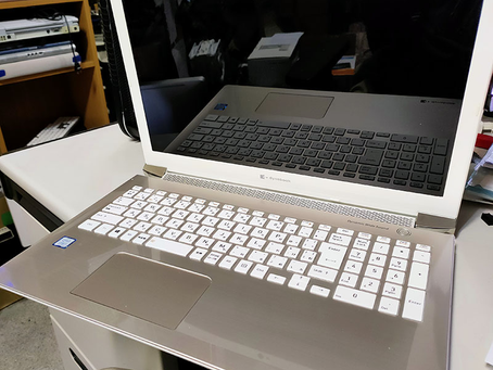 美しくない背面