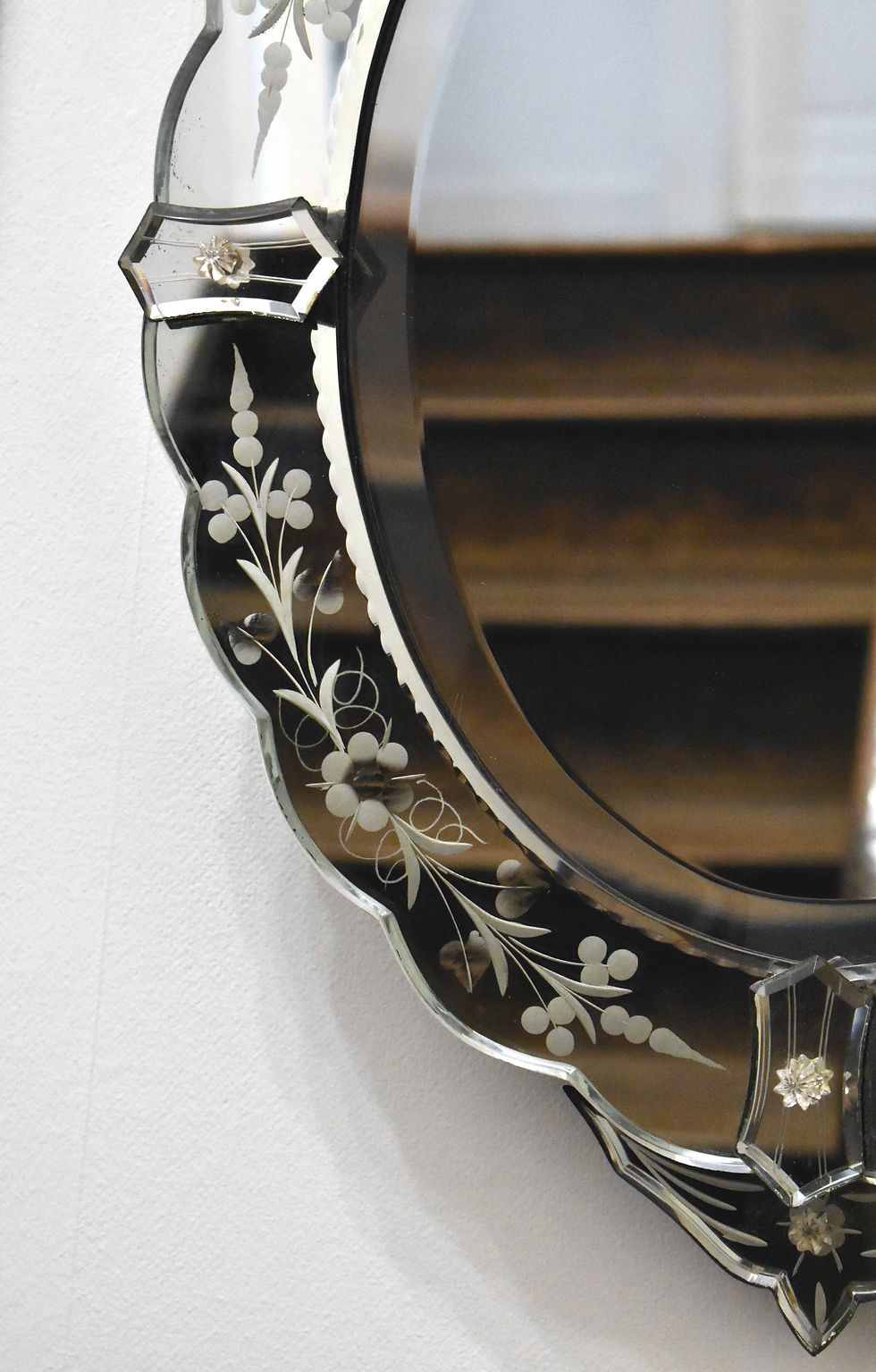 Thumbnail: Venetian Oval Mirror