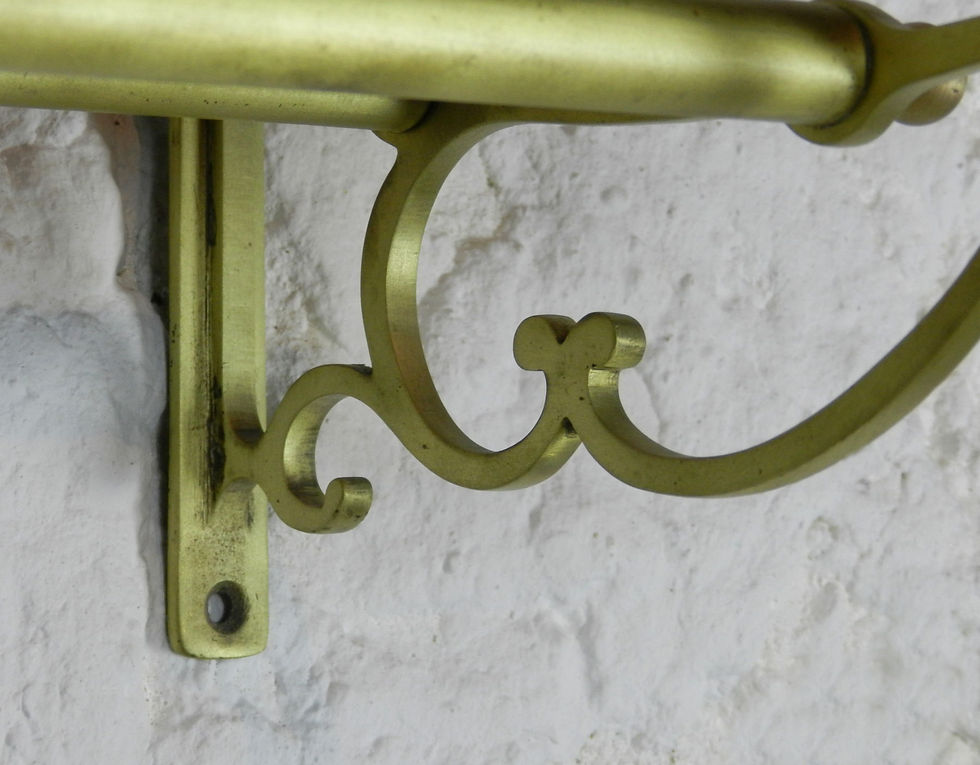 Miniature : Pretty Brass Three Bar Wall-Hanging Rail