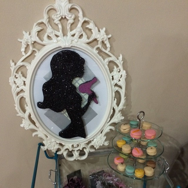 Instagram - Lady Glam and some French macaroons for girls night out #girlsnighto