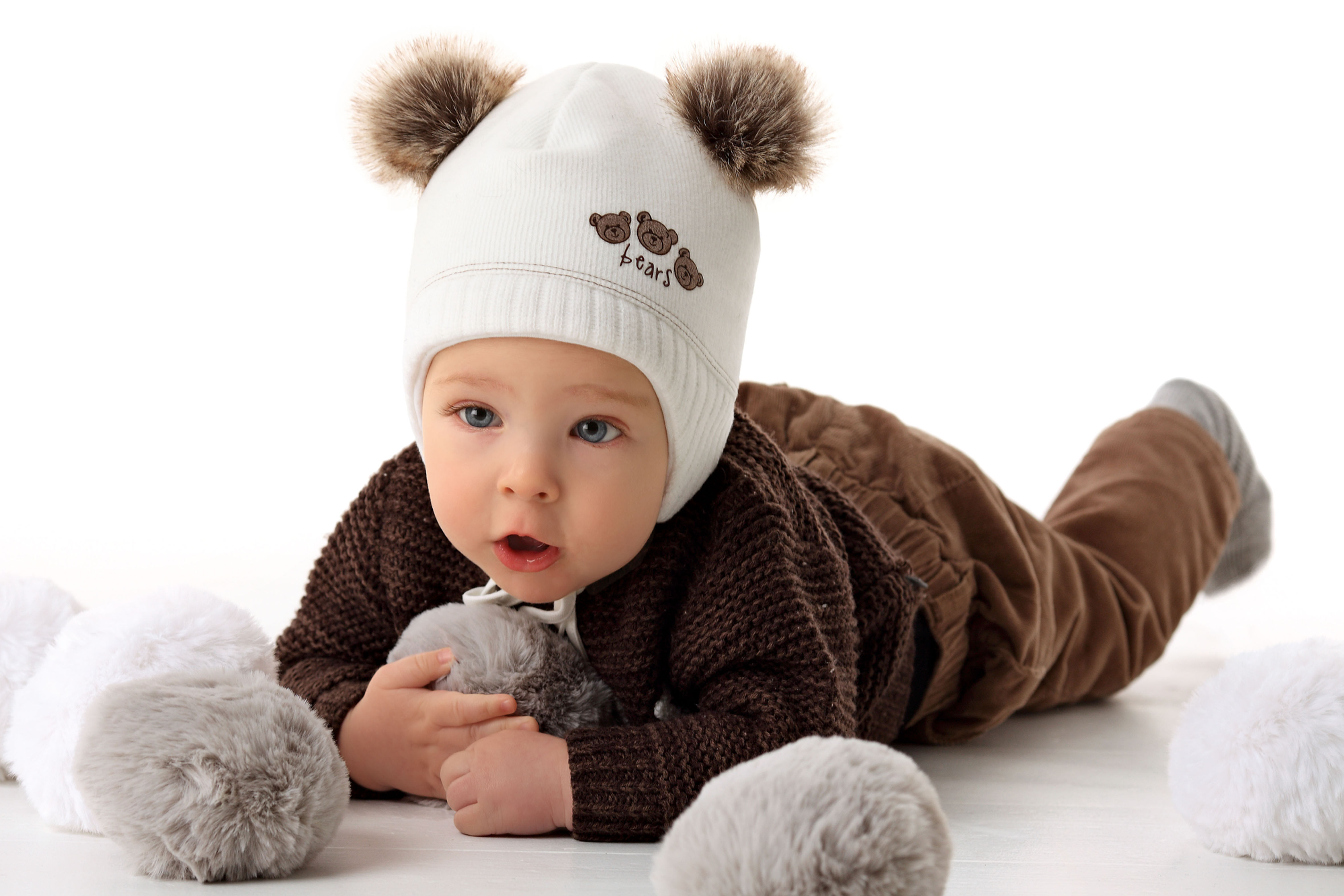 Marika White Hat With Bear and Two Ties