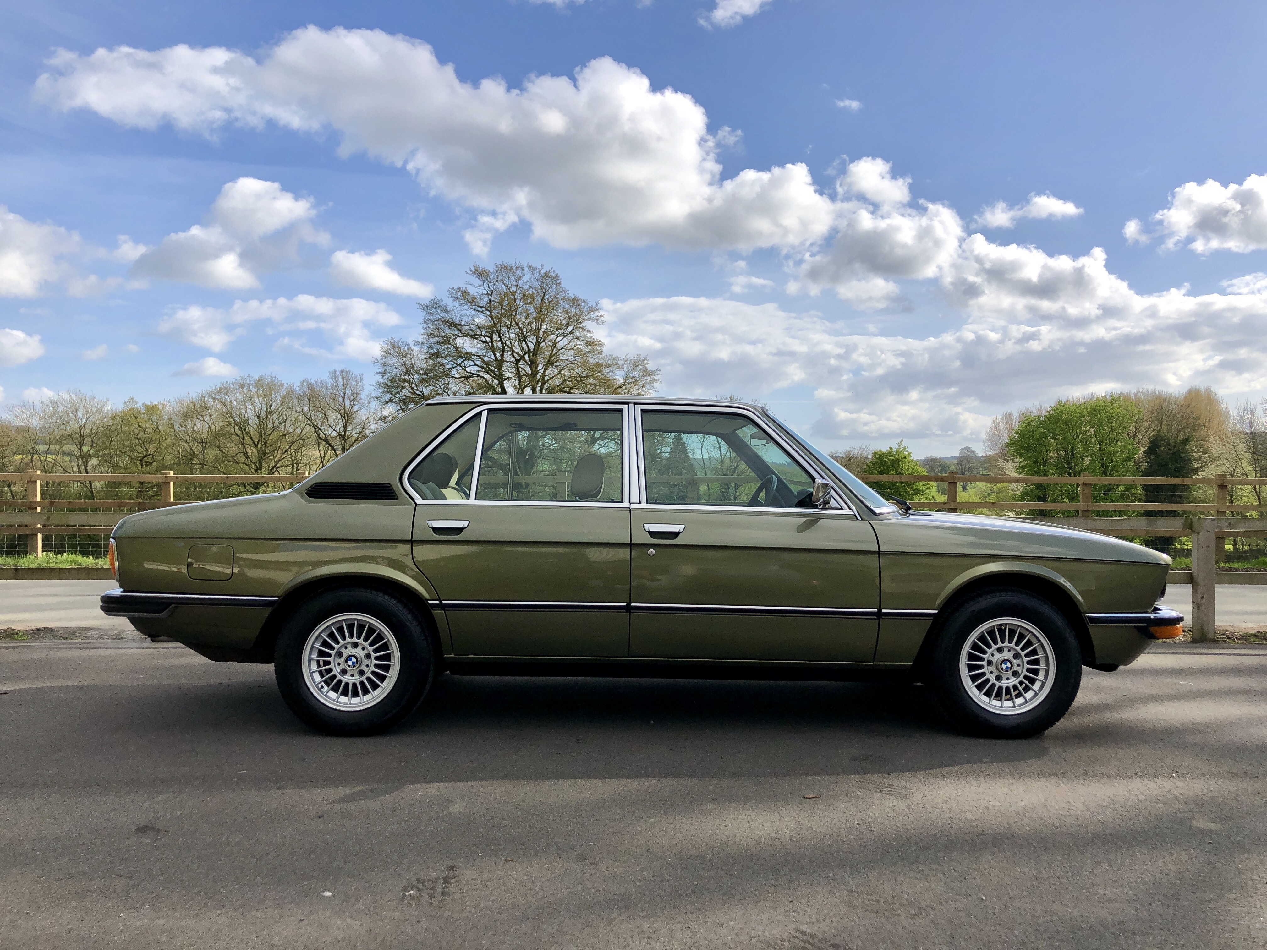 Bmw box 520
