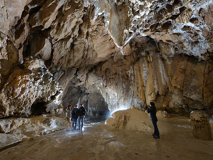 GROTTE DE LOMBRIVES TOMBEAU DE PYERENE