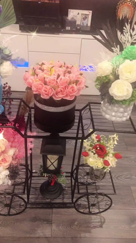 Thumbnail: Roses Gift box 