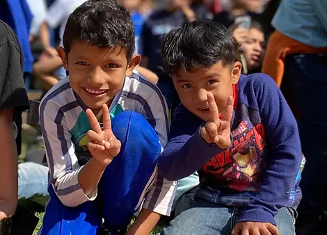 li_casa_herbalife_little_boys_Mexico.webp