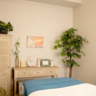 Mandy Room 2.jpeg