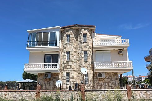 Didim Çamlık mahallesinde denize 300m. müstakil havuzlu villa