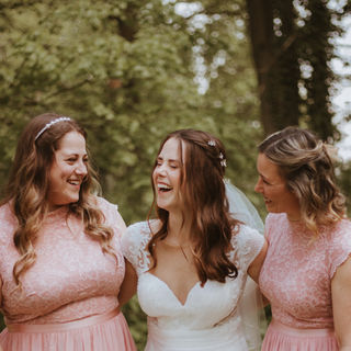 oyce Schulz bietet natürliche, emotionale & liebevolle Fotografie für Familien & Hochzeiten in Lübeck, Reinfeld, Hamburg & Ostsee.