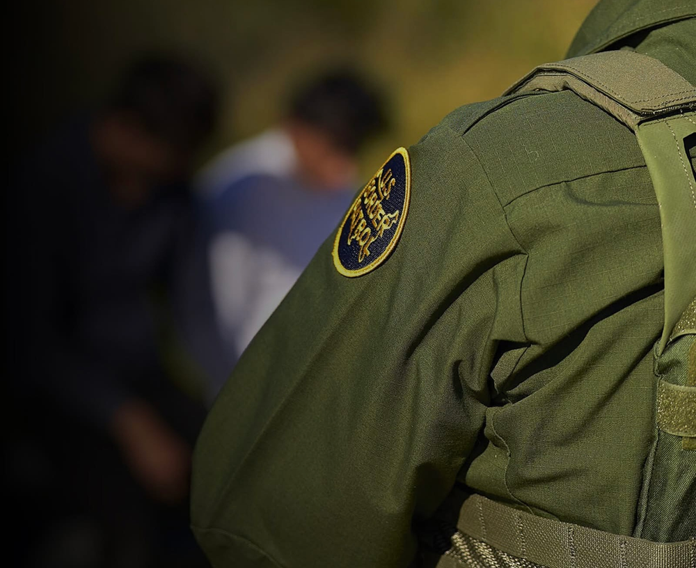 <a href="https://www.epnewsleader.com/post/honduran-national-with-violent-crime-convictions-arrested-for-illegal-re-entry-in-eagle-pass" target="_blank">Honduran National With Violent Crime Convictions Arrested for Illegal Re-Entry in Eagle Pass</a>