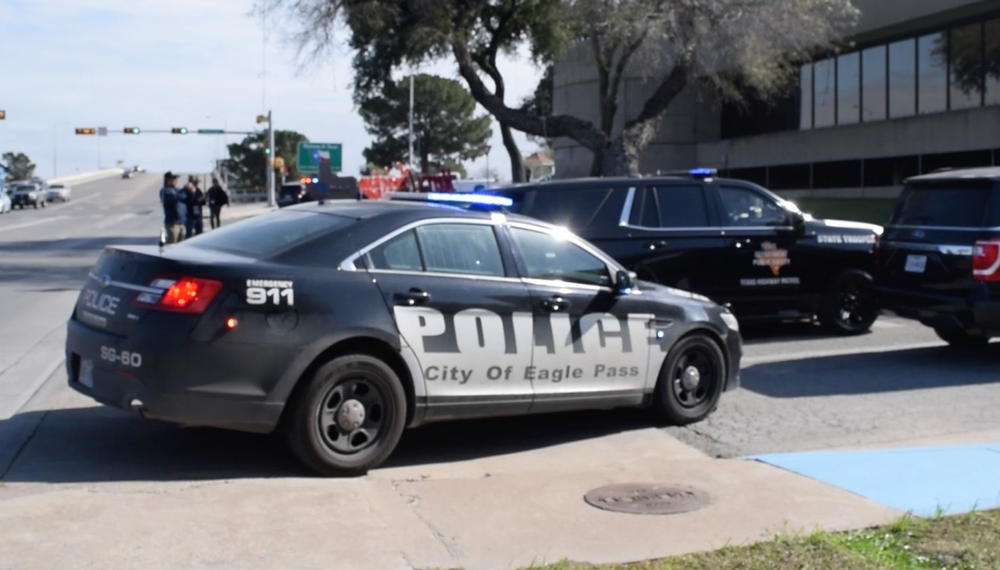 <a href="https://www.epnewsleader.com/post/city-of-eagle-pass-secures-nearly-300-000-to-strengthen-drug-task-force-border-security-efforts" target="_blank">City of Eagle Pass Secures Nearly $300,000 to Strengthen Drug Task Force, Border Security Efforts</a>