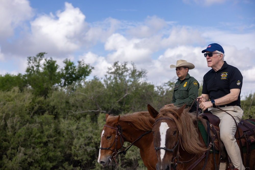 <a href="https://www.epnewsleader.com/post/senator-cornyn-announces-3-4-million-award-to-hire-police-officer-in-border-region" target="_blank">Senator Cornyn Announces $3.4 Million Award to Hire Police Officer in Border Region</a>