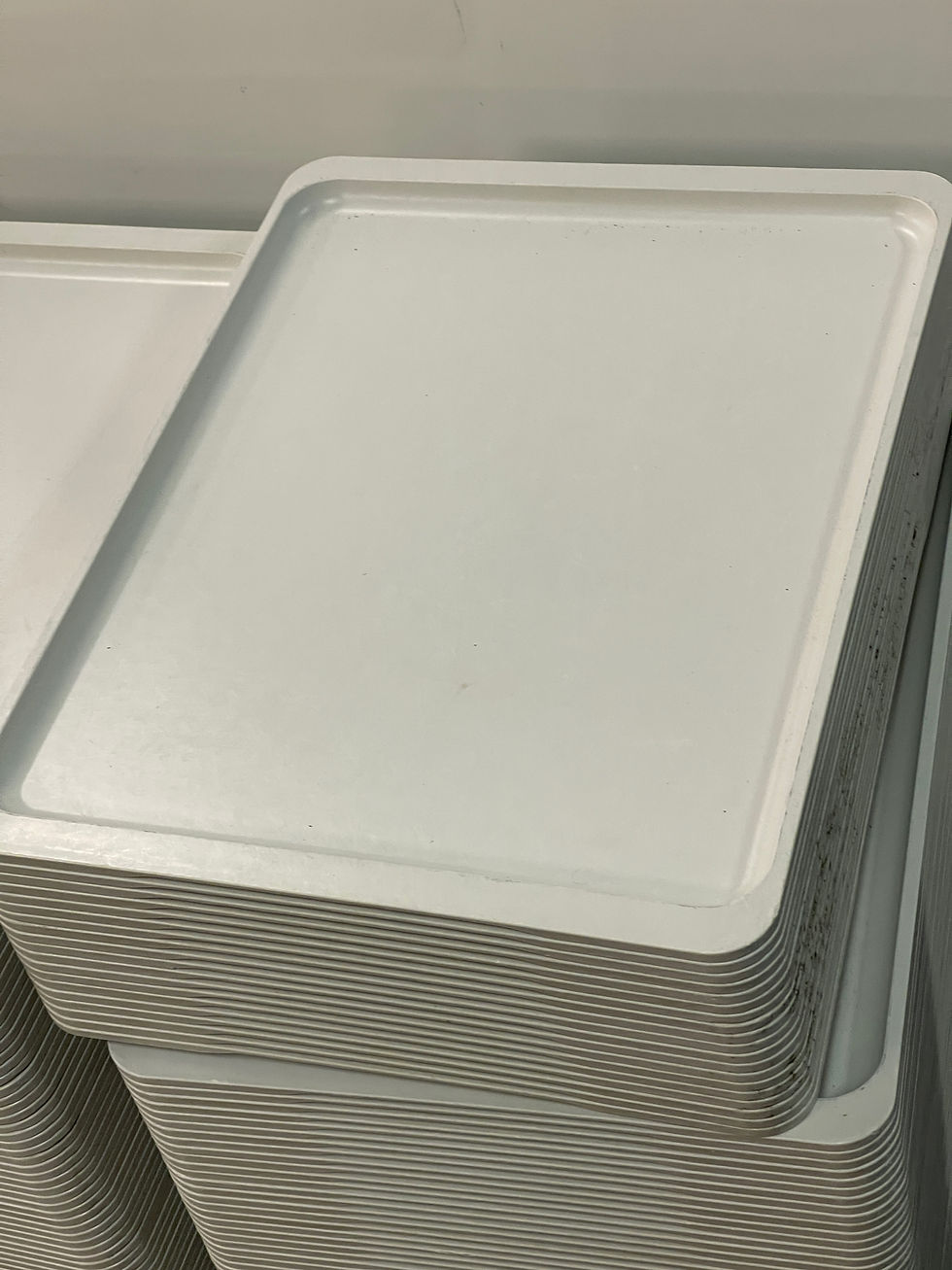 Thumbnail: SELT / SOLD Plastbakkar beige - B48 x D34 sm.