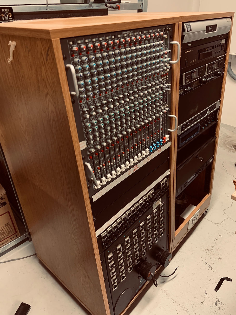 SELT / SOLD Stagebox - Mixer - Hljóðkerfi