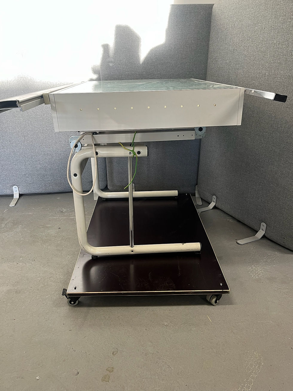 Thumbnail: SELT / SOLD Study Neolt ljósaborð / teikniborð, B104xD75xH~90sm.