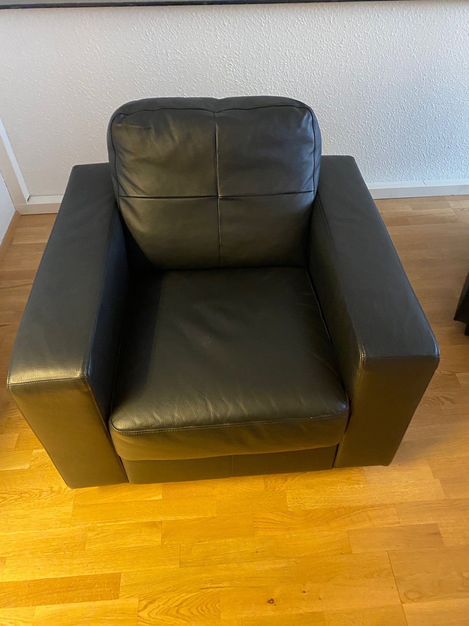 SELT / SOLD Leðursófi