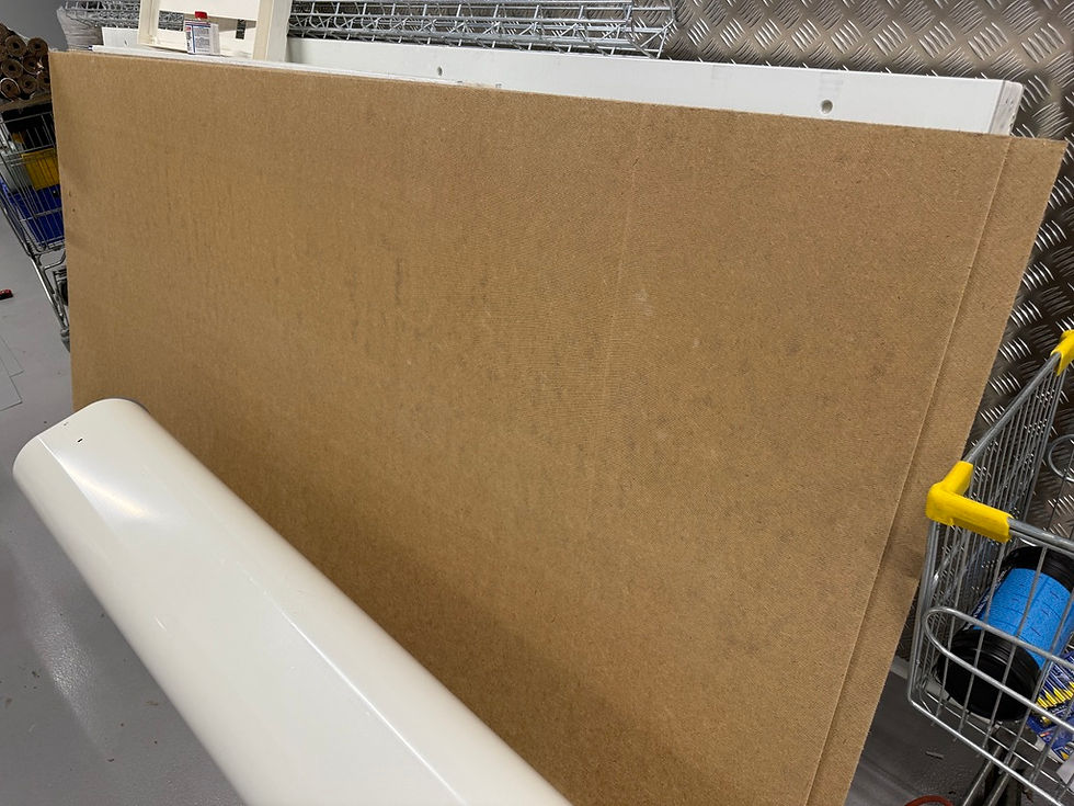 Thumbnail: SELT / SOLD Masonitplötur H tex standard 3mm 275x122sm. (ca 465stk)