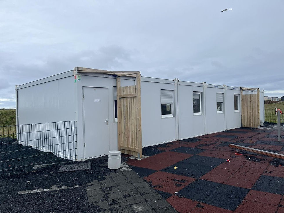 SELT / SOLD Gámahús, kennslustofur, vinnubúðir, mötuneyti - 7 einingar WC