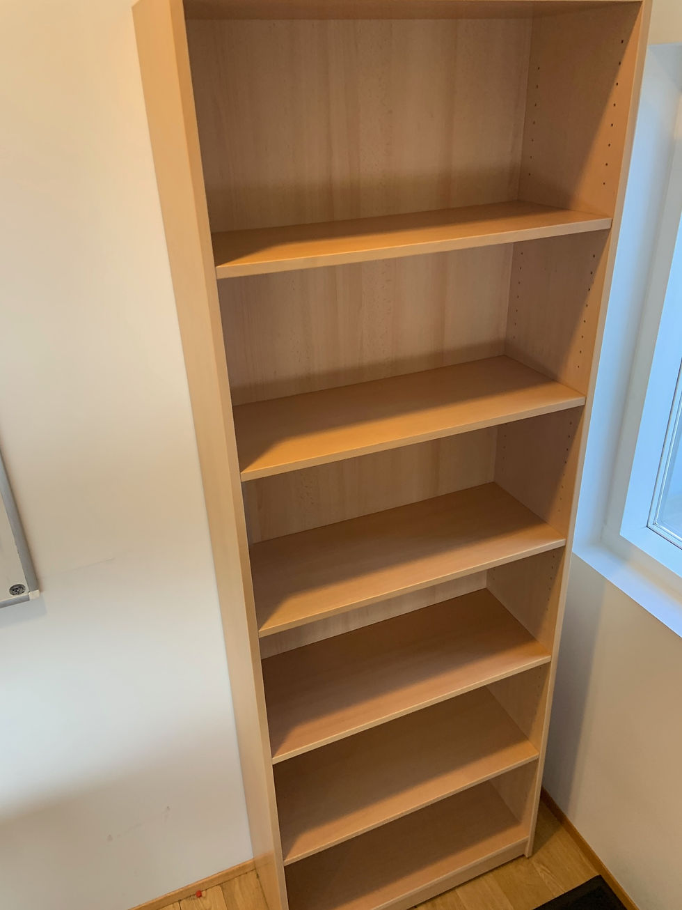 Thumbnail: Endurnýtt/selt-GKS skápar- þrjár gerðir