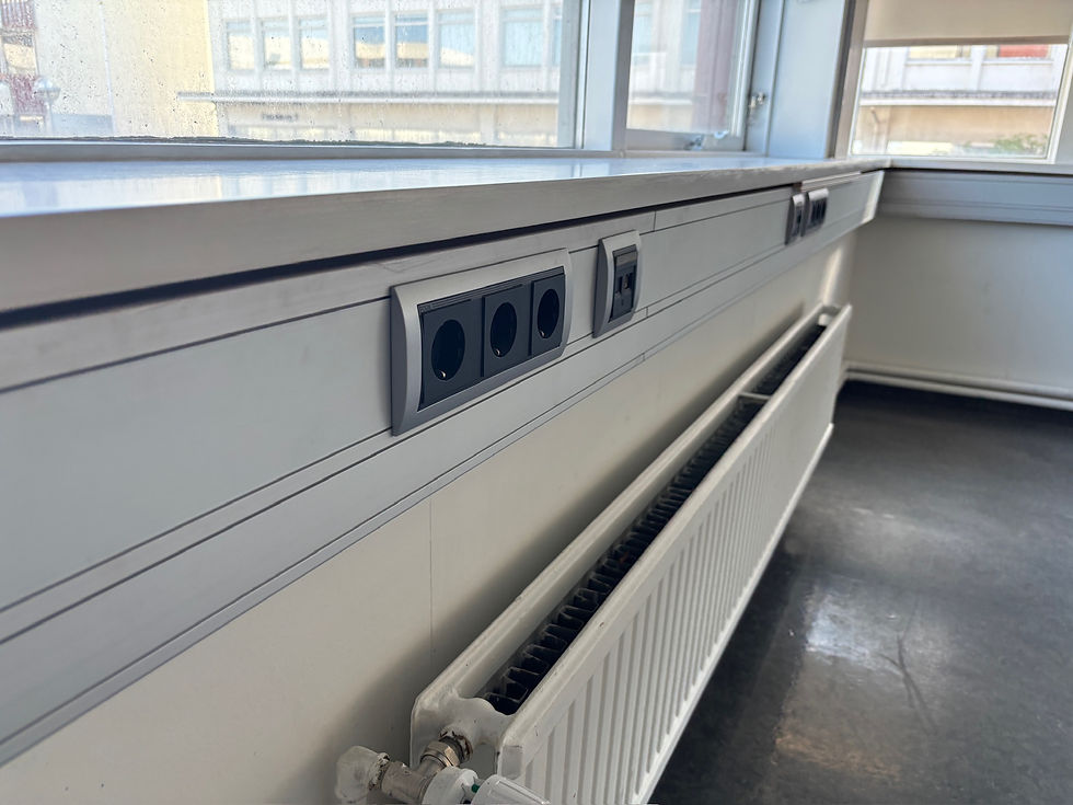 Tenglarennur með innstungum, ál (300m.)