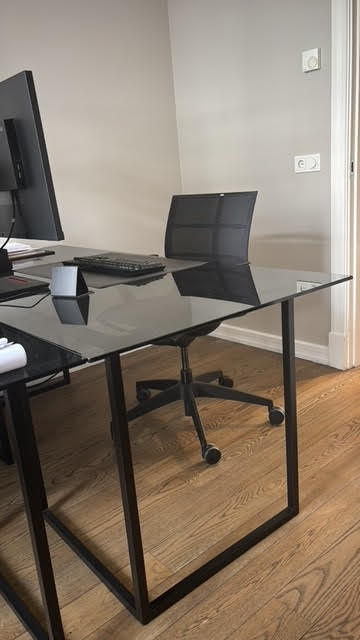 SELT / SOLD Glerborð / skrifborð, B180xD85sm. (3 stk.)