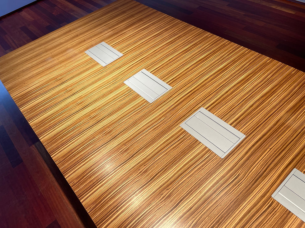 Thumbnail: SELT / SOLD Glæsilegt fundarborð 12 manna 500x140 cm