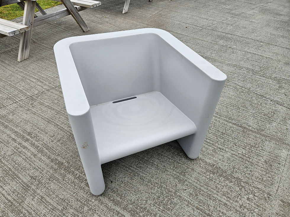 Thumbnail: SELT / SOLD - Jöklastólar - útistólar -  formsteyptir plaststólar