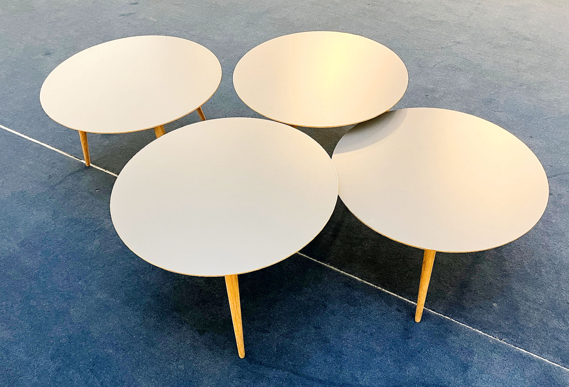 SELT / SOLD Bruunmunch stofuborð frá Epal, Ø75 x H50/44 sm.