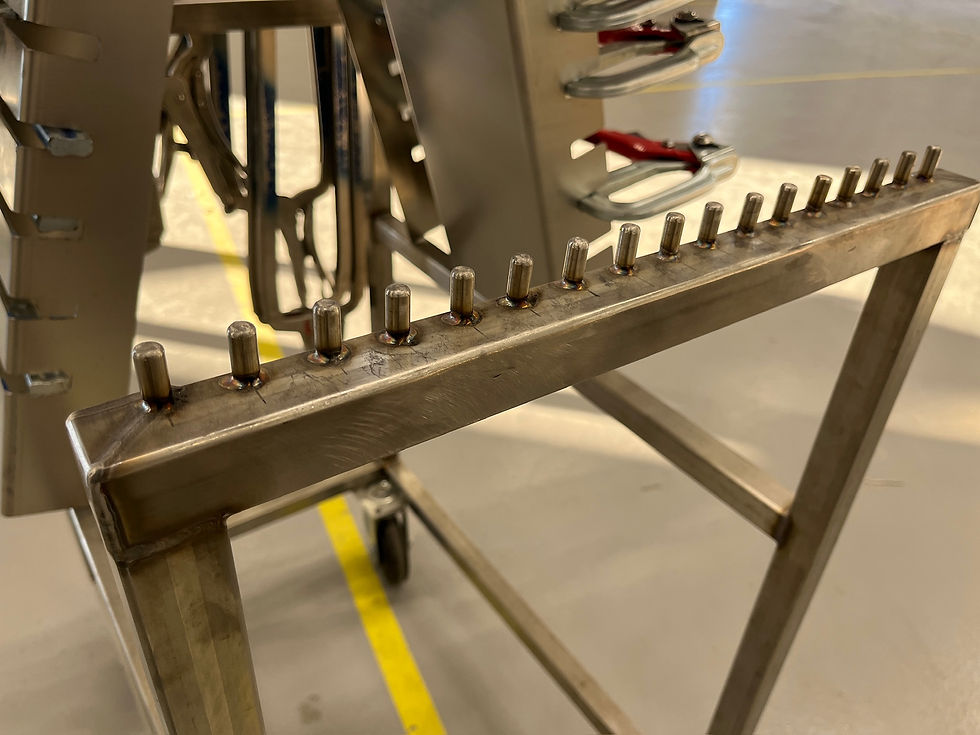 Thumbnail: SELT / SOLD - Standur á hjólum  - sérsmíði og  um 20 suðutangir