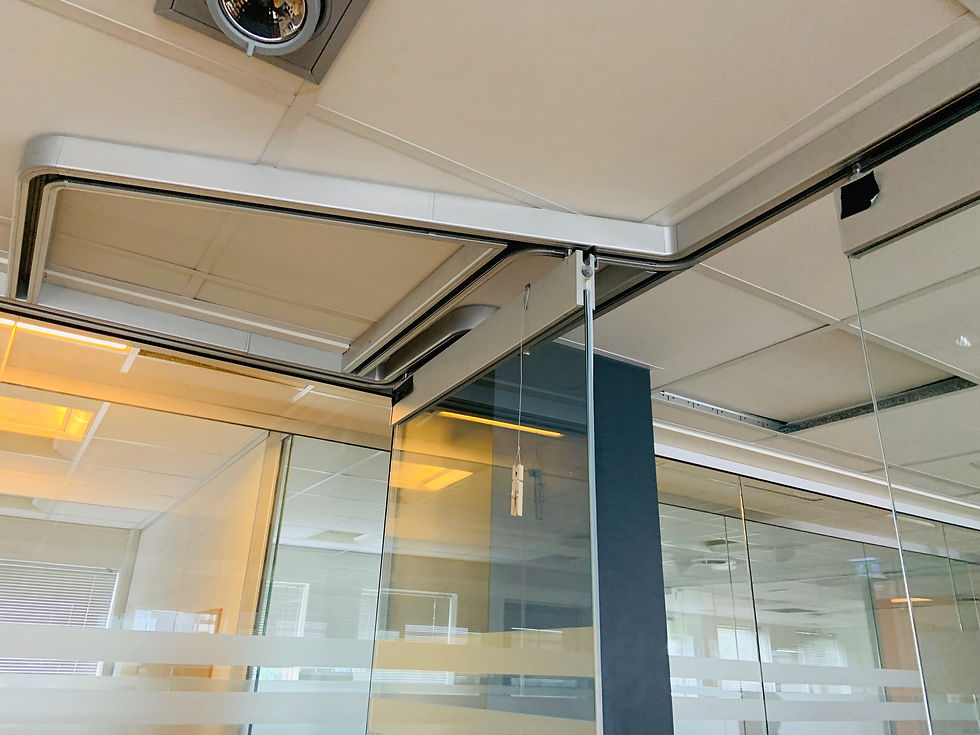 Thumbnail: Selt - Glerveggir, hert gler, skjólveggir