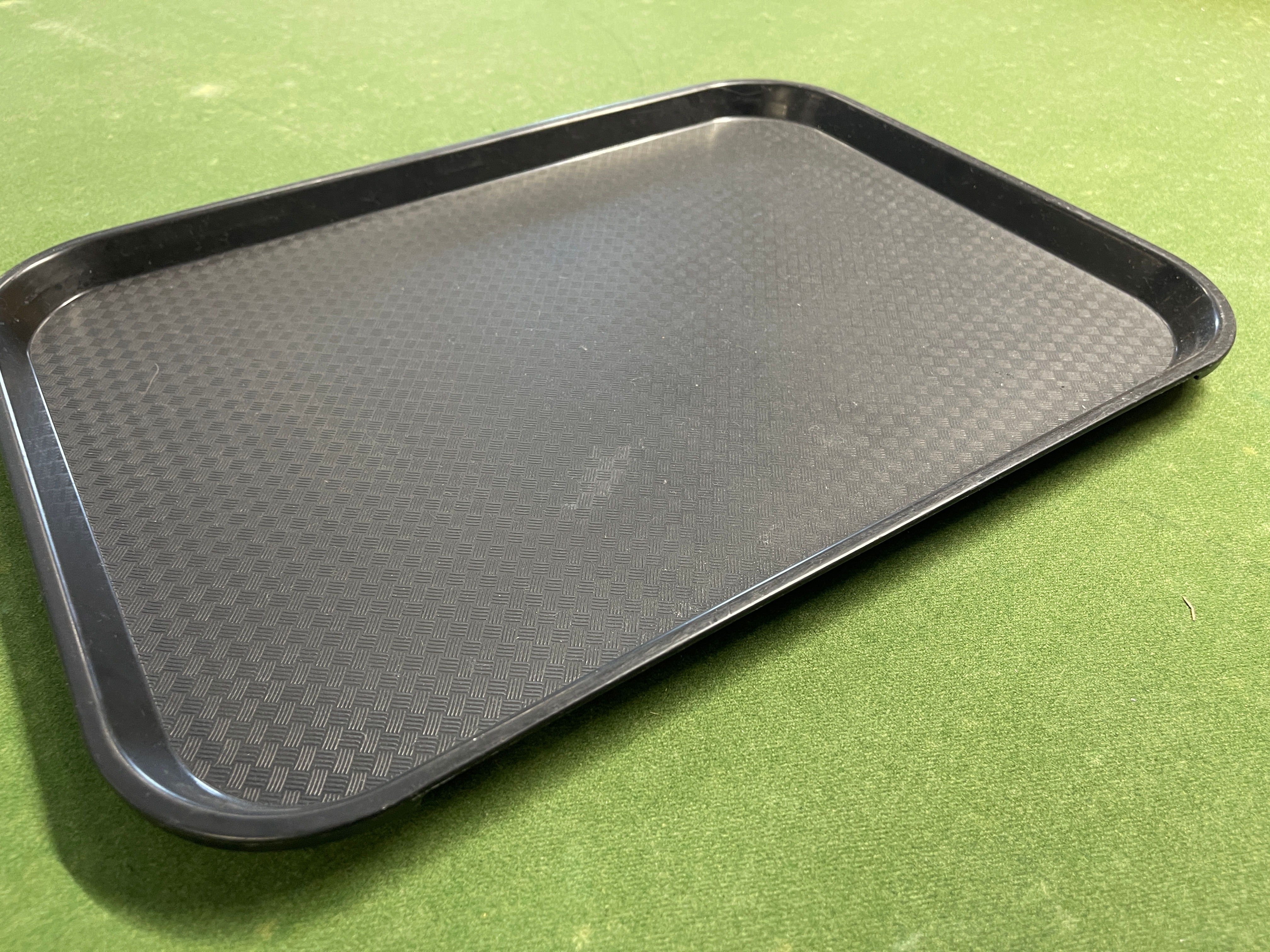 SELT / SOLD Plastbakki svartur 48x34sm