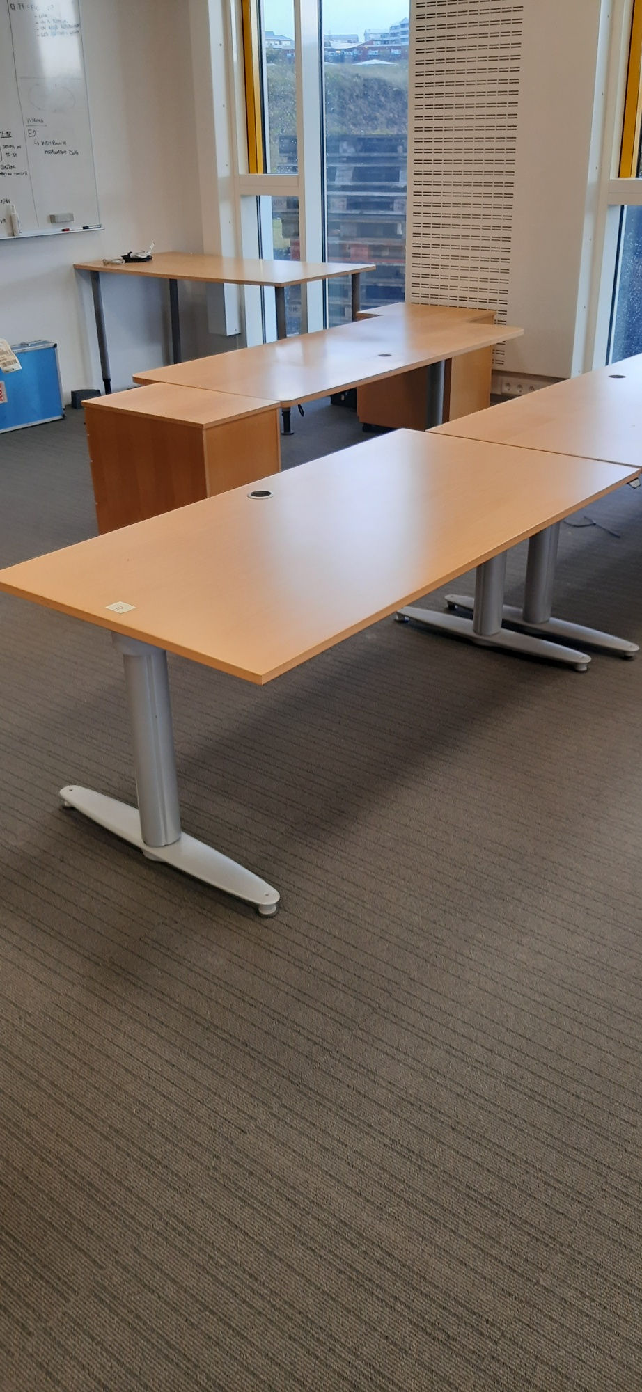 SELT - Rafmagnsborð 180x80 frá Á Guðmundssyni