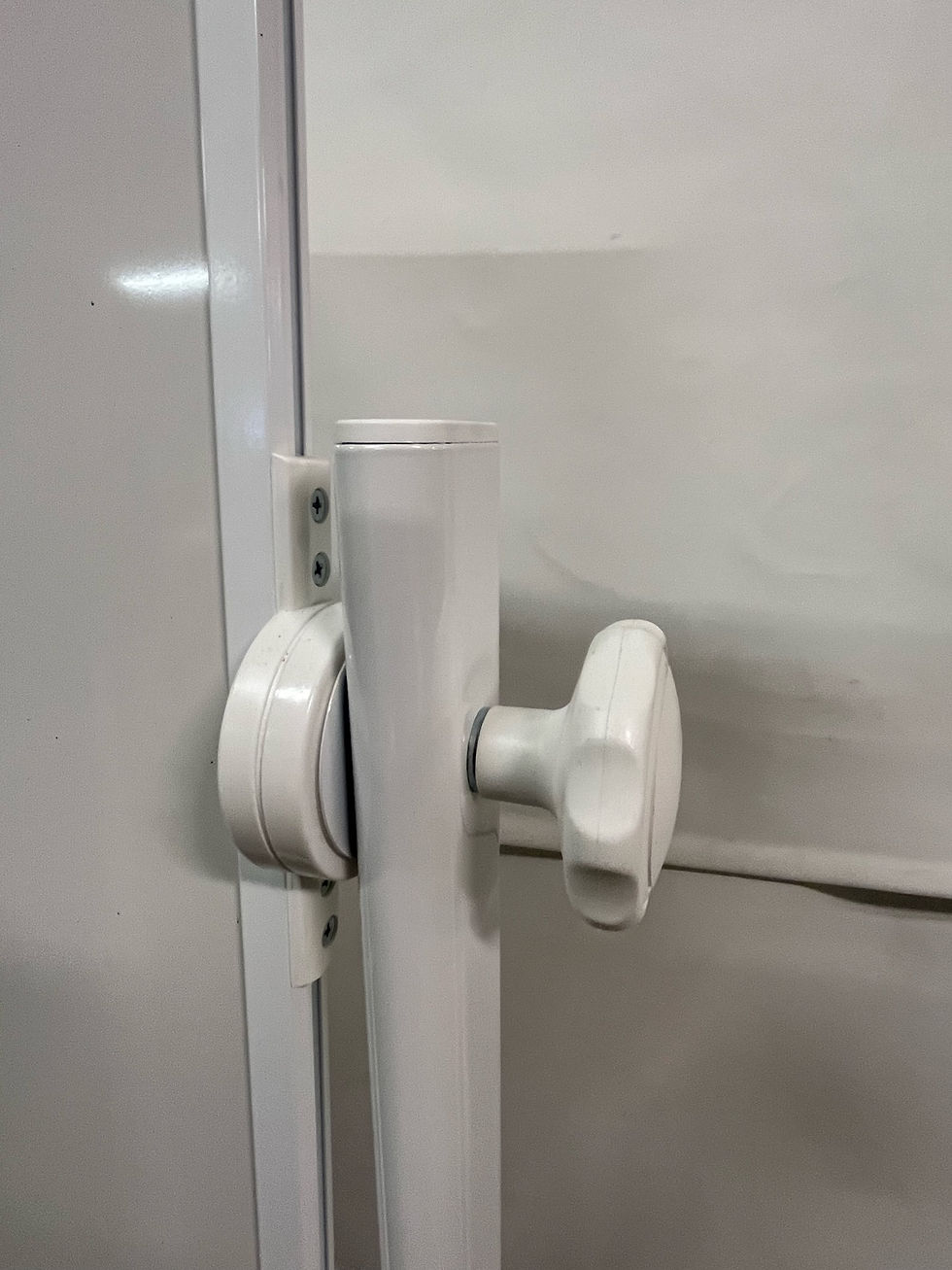 Thumbnail: SELT / SOLD Tússtöflur - á hjólum & snúast (150 sm.) - 2 stk.