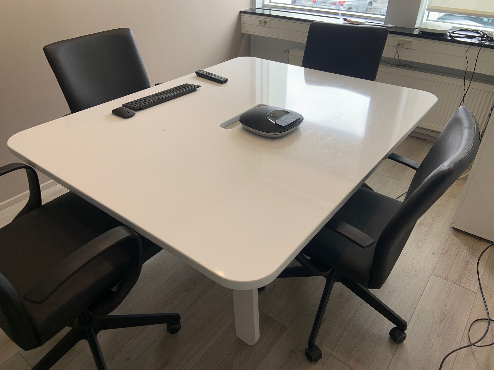 Selt/Endurnýtt-Fundarborð & stólar frá Á Guðmundsson