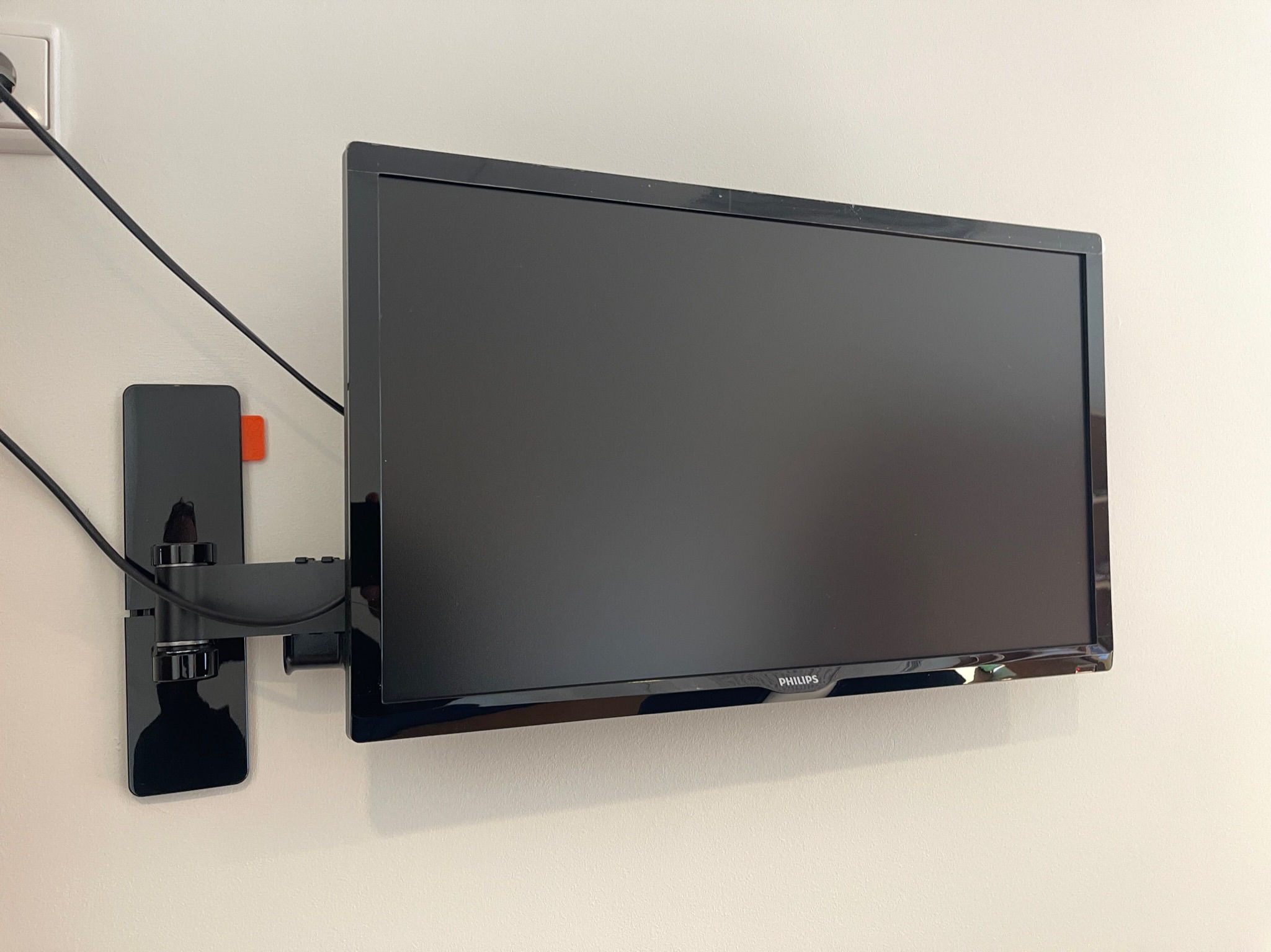 SELT / SOLD Philips flatskjár með armi, Full HD LED TV, 22"