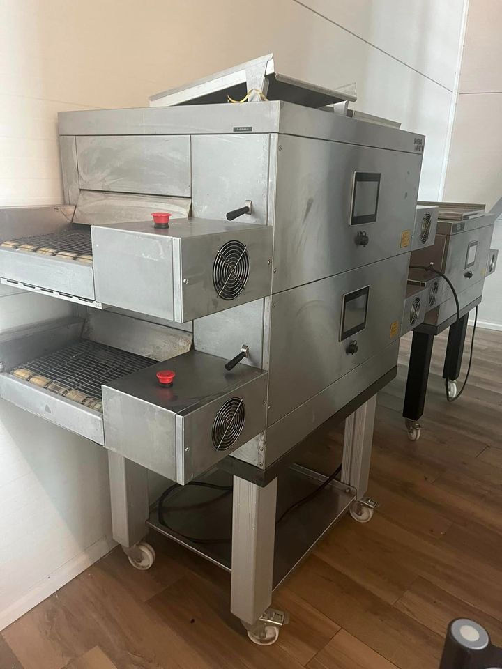 SELT / SOLD Sveba Dahlen - Pizzuofn - færibandaofnar -  tvær hæðir 201