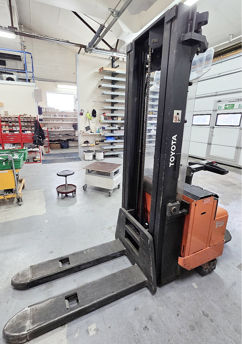 Toyota staflari 4.8 lyftihæð - 1.6t lyftigeta - Borgarnes