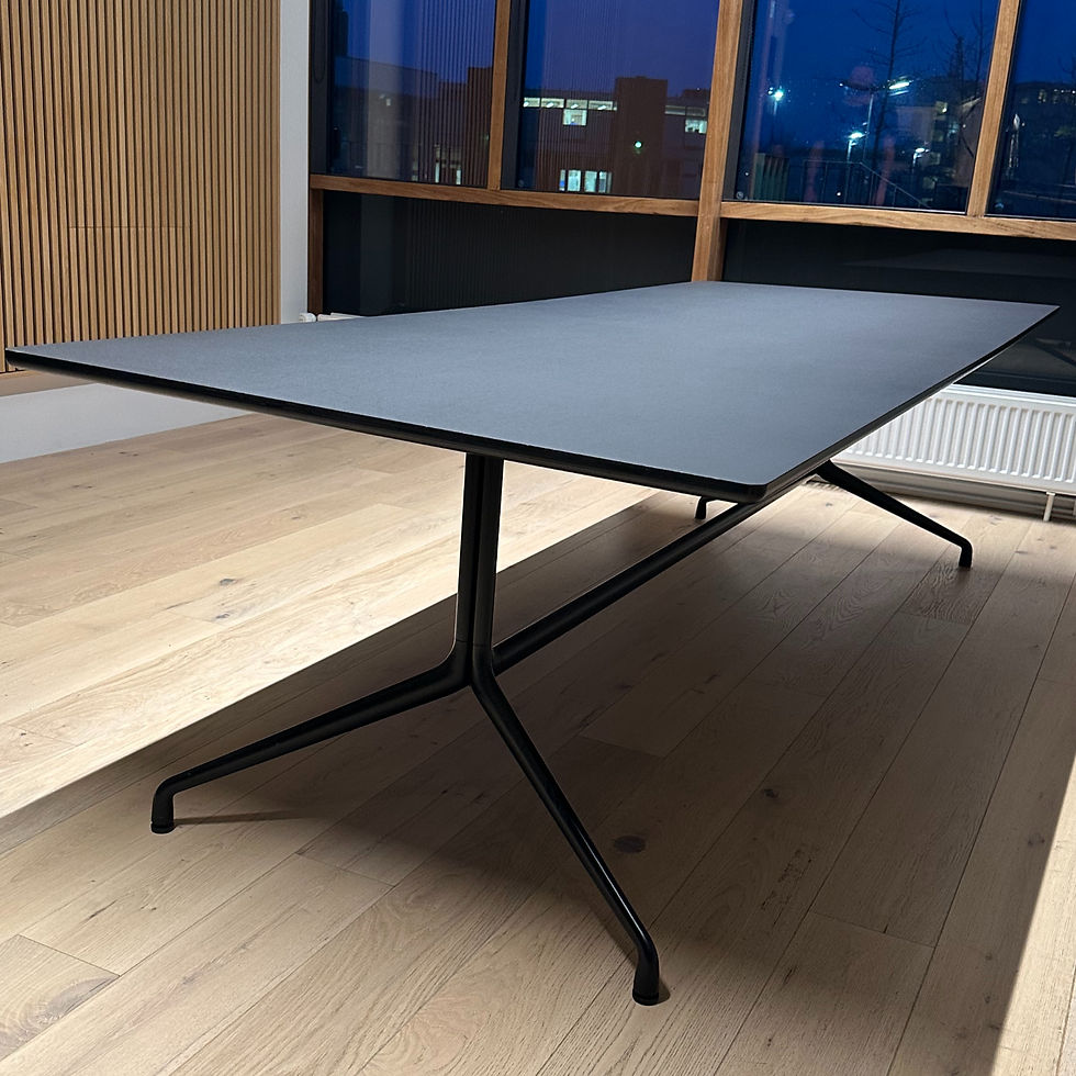 Hay fundarborð frá Epal, L280xB105sm.