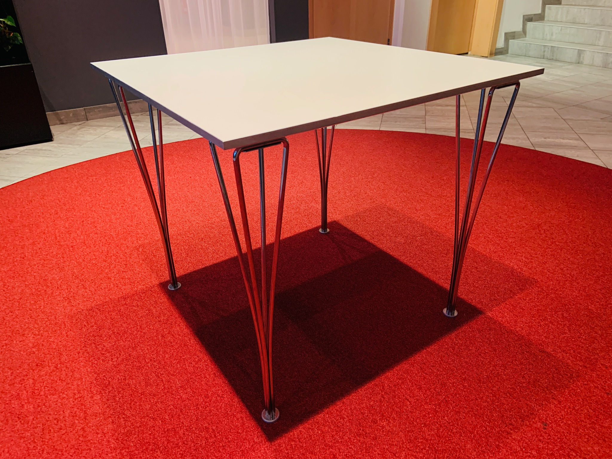 SELT - Glæsileg Fritz Hansen eldhúsborð