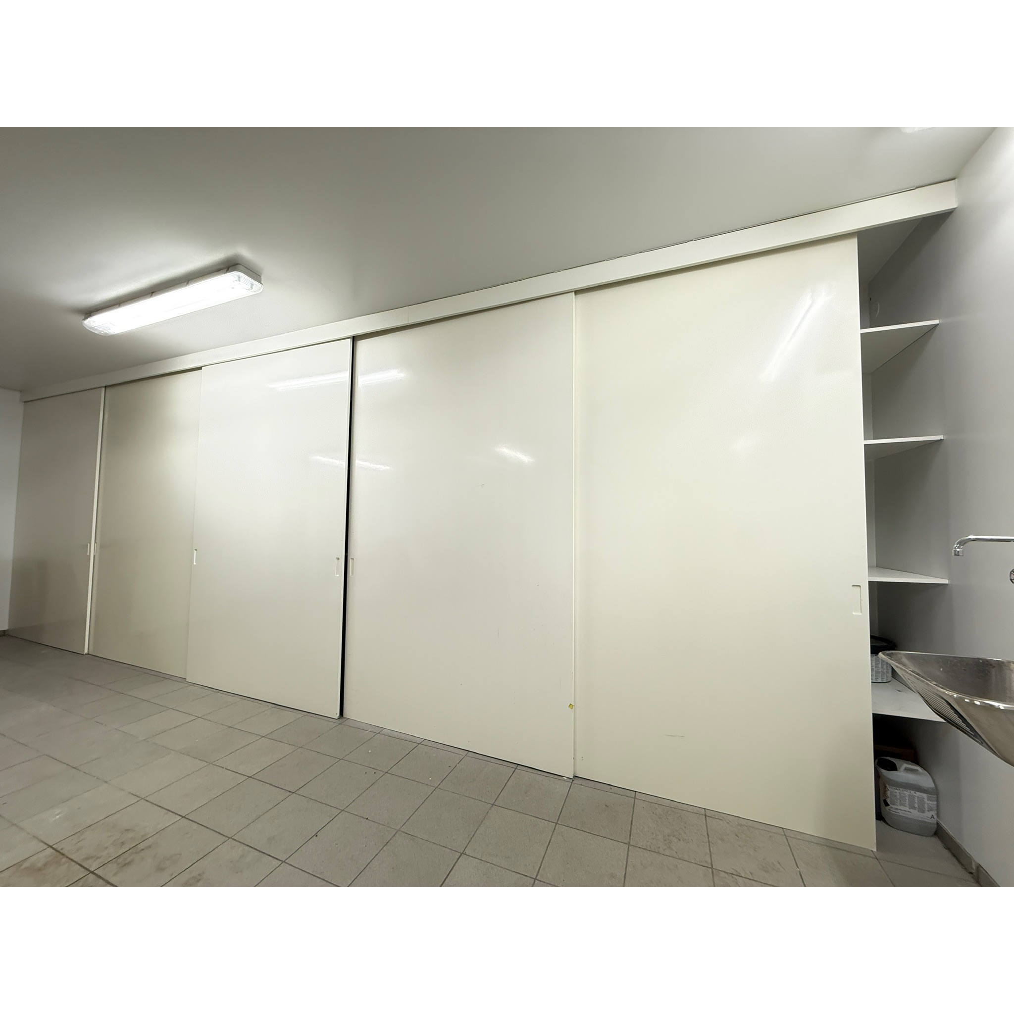 Rennihurðir frá Brúnás, B800xH263sm.