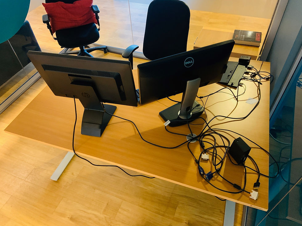Thumbnail: Selt - Vönduð beyki skrifborð