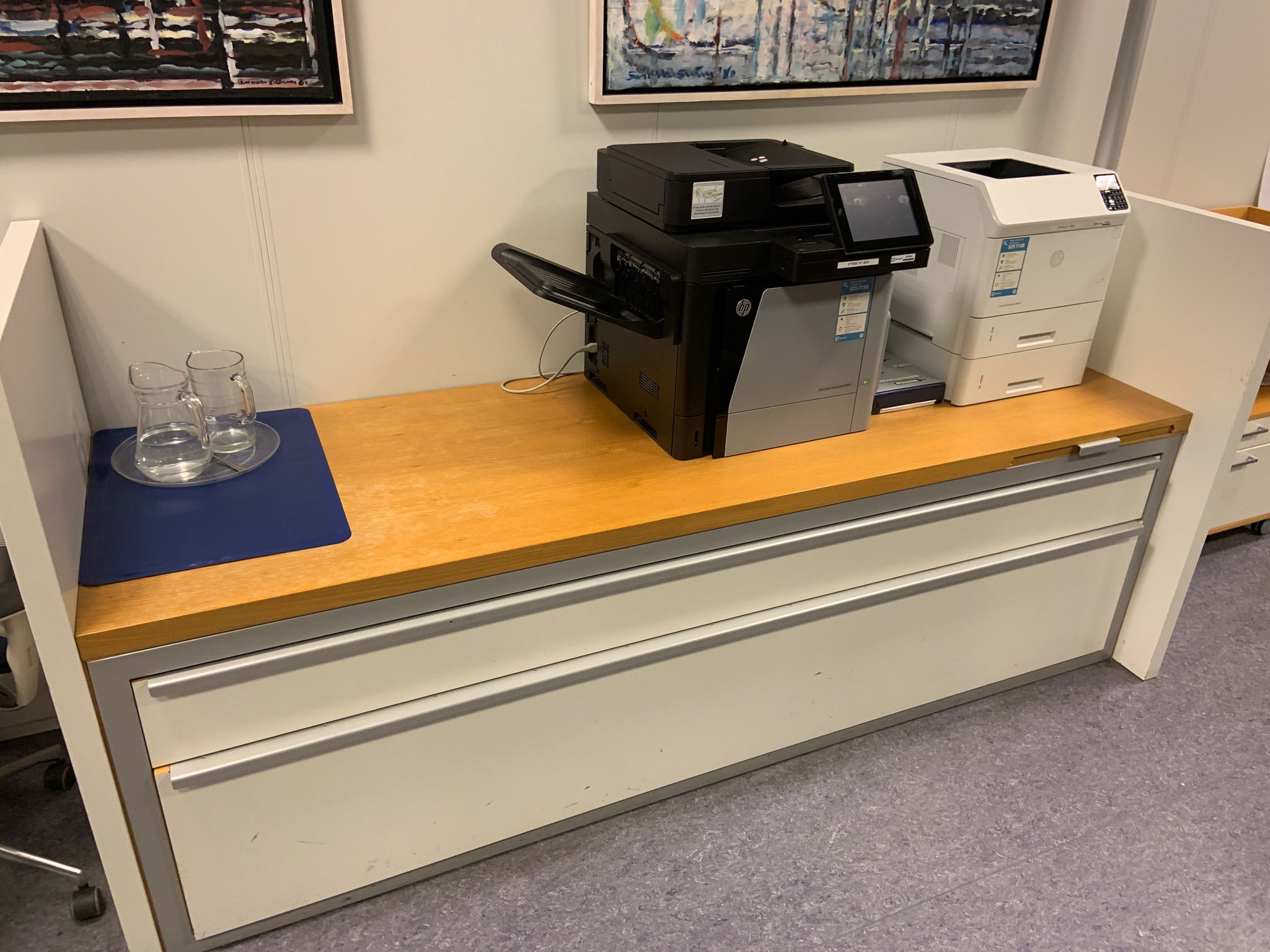 Selt - Vinnuborð - fráleggsborð - verkfæra skúffur