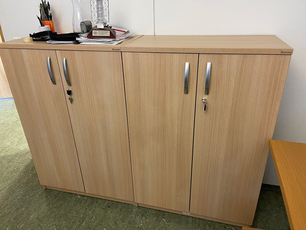 Thumbnail: SELT / SOLD Skrifstofuskápur frá EG skrifstofuhúsgögn