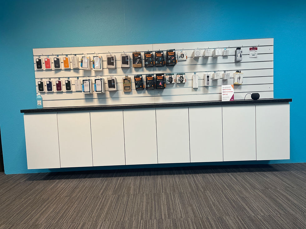 Thumbnail: Selt/Endurnýtt-Sýningar/lagerskenkur m.panelplötum