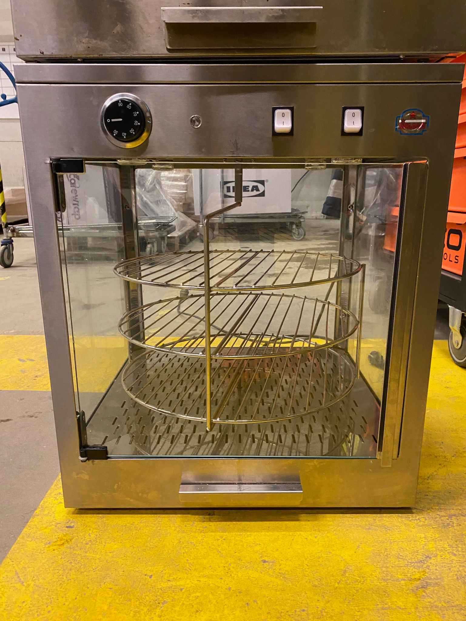 SELT / SOLD Hitaskápur fyrir pizzur frá Sirman - 1 stk til.