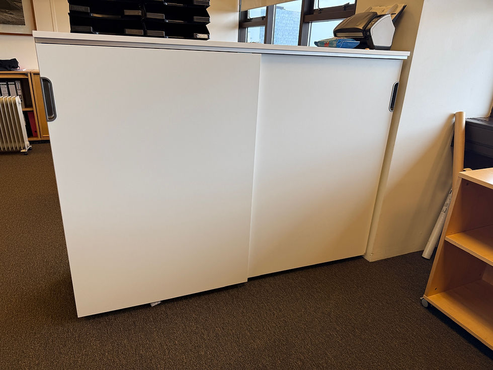 Thumbnail: IKEA skápur m. rennihurð, B160sm. (14 stk.)